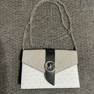Micheal Kors chain strap purse